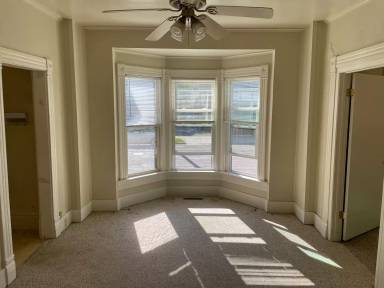 Main picture of 421 Scott Ave