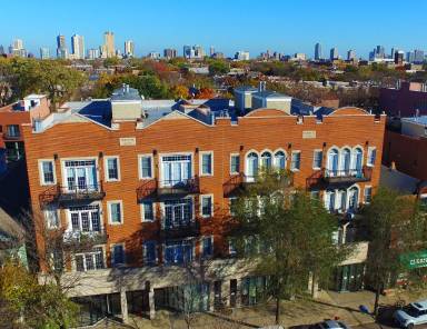 Main picture of 2539 N Southport Ave