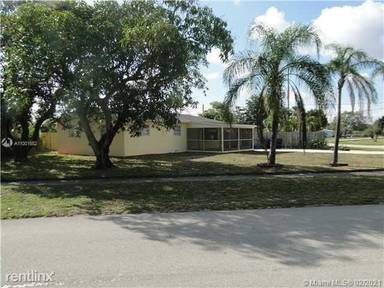 Main picture of 3732 SW 17th St