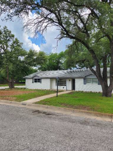 Main picture of 5608 Shadow Creek Ct