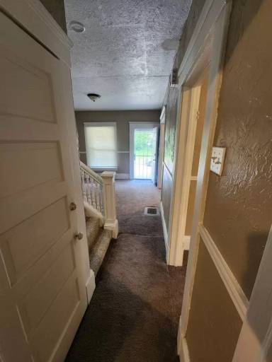 Main picture of 1358 E 90th St