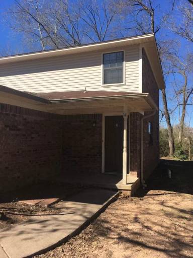 Main picture of 3323 N Detroit Ave