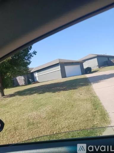 Main picture of 1615 N Arrowhead Dr