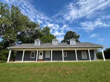 Main picture of 1385 Country Clb Rd