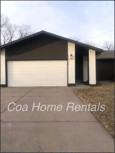 Main picture of 2337 N Rutland Ct