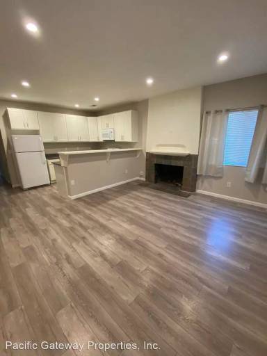 Main picture of 477 S 11th St