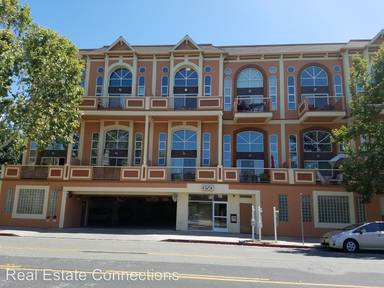 Main picture of 350 N 2nd St Condos