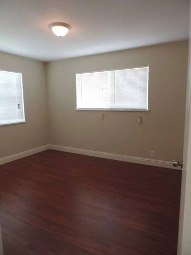 Main picture of 520 Hilton St
