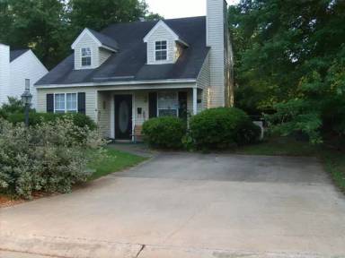 Main picture of 208 Standifer Ave