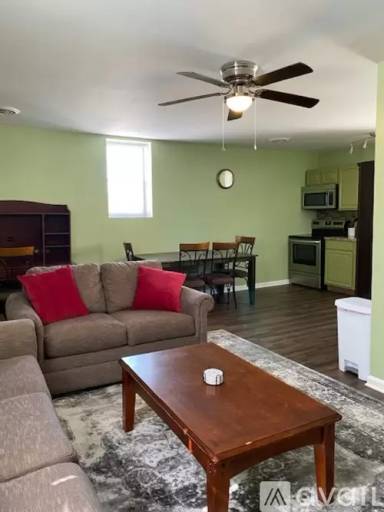 Main picture of 256 S Miami St