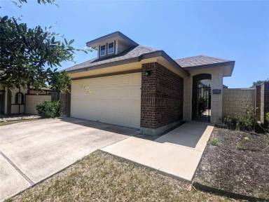 Main picture of 242 Rock Bluff Ln