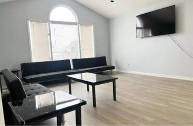 Main picture of 301 72nd St