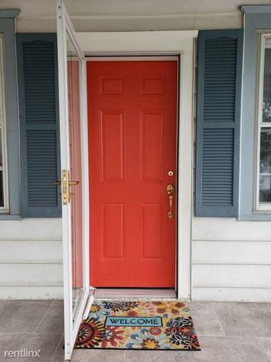 Main picture of 1011 Market St