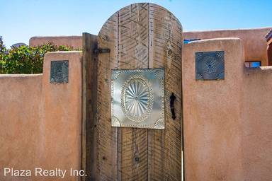 Main picture of 821 Fayette St