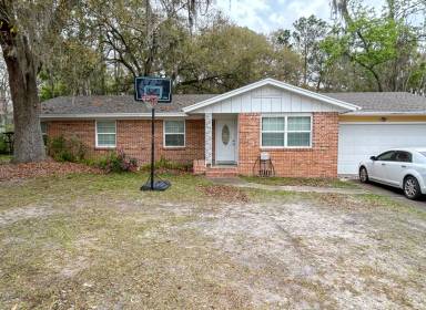 Main picture of 1814 NW 39th Ave