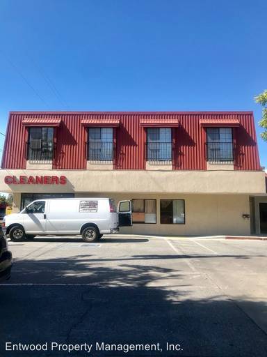 Main picture of 641 Walnut St