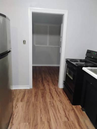 Main picture of 3118 NW Ferris Ave
