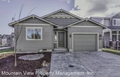 Main picture of 2973 NE Hope Dr