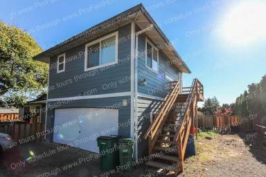 Main picture of 1534 SE Chapman Ave