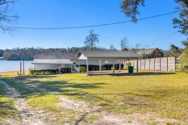 Main picture of 480 Tharpe Cir