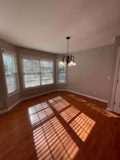 Main picture of 122 Saddle Creek Cir