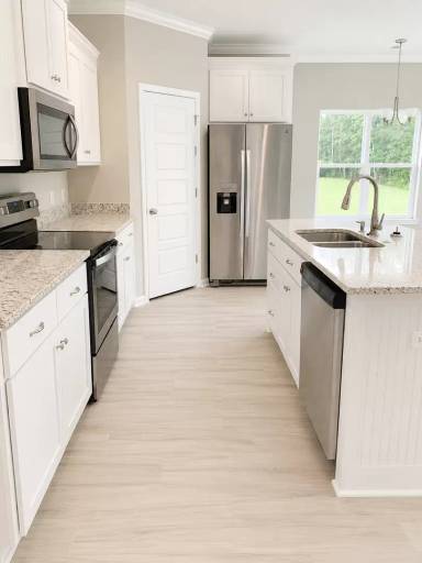 Main picture of 115 Gary Cir