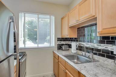 Main picture of Country Club Estates