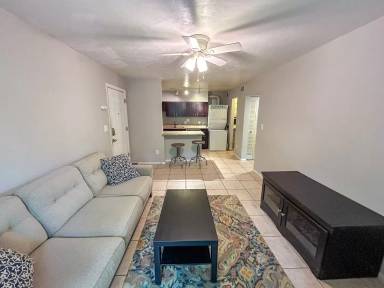 Main picture of 1015 SW 9th St