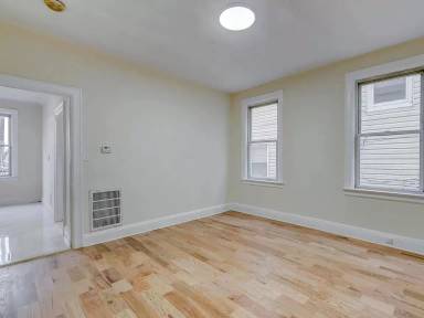 Main picture of 667 Liberty Ave