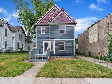 Main picture of 1560 Wealthy St SE