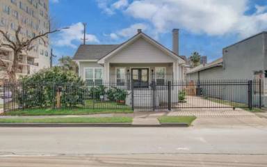 Main picture of 801 Richmond Ave