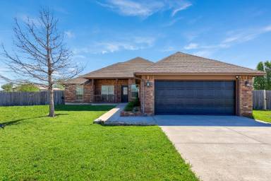 Main picture of 2816 Coventry Manor Dr