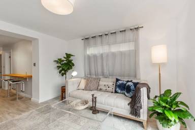 Main picture of 1473 44th Ave