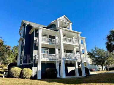 Main picture of 120 Breezes Dr