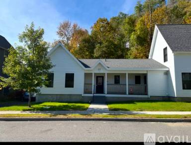 Main picture of 67 Safford Commons Way