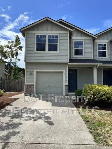 Main picture of 227 Pioneer Dr