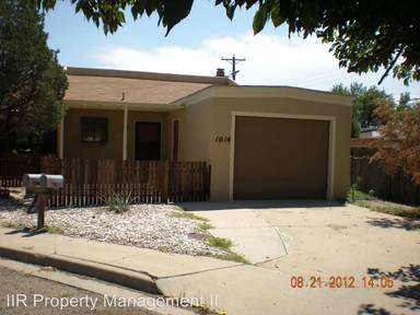 Main picture of 1014 Plaza del Sol