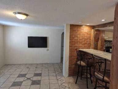 Main picture of 835 N Union Blvd