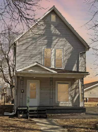 Main picture of 1311 Chittock Ave