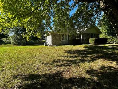 Main picture of 493 Barbara Dr