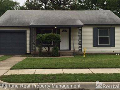 Main picture of 1933 Hickory Dr