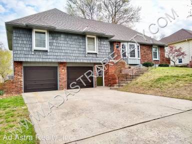 Main picture of 1201 NE 82nd St