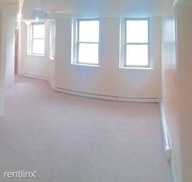 Main picture of 1645 Commonwealth Ave