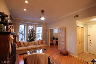 Main picture of 1500 N La Salle Dr
