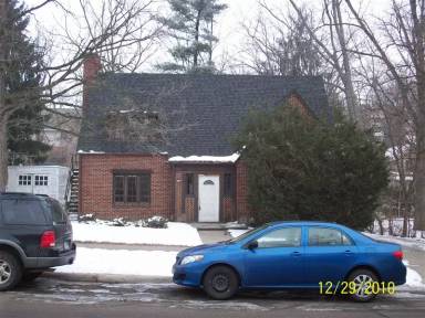 Main picture of 608 W Washington St