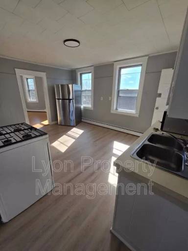 Main picture of 26 Morgan Ave