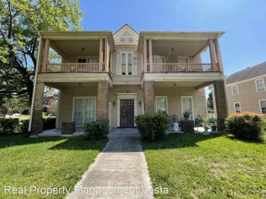 Main picture of 895 Mulberry St
