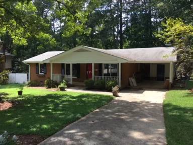 Main picture of 414 Charles Ct