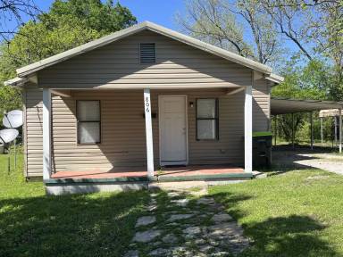 Main picture of 806 E Gardena St
