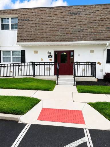 Main picture of Hampton Crossing Condominiums